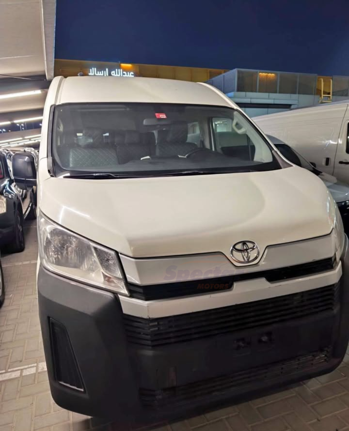 
								Toyota Hiace Highroof full									
