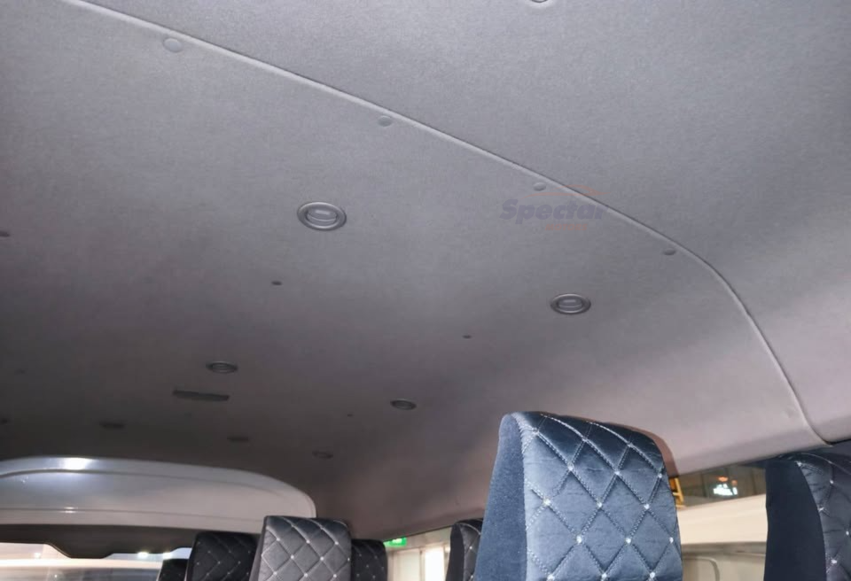 
								Toyota Hiace Highroof full									
